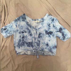 Living Doll Blue and White Tye Dyed Cropped Button Up Size S